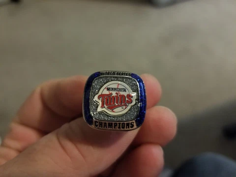 Minnesota Twins Coors Light World Series Commemorative Ring Cover