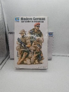 New 1/35 Scale Trumpeter Modern German ISAF Soldier/ Armed Assault Team - Picture 1 of 6