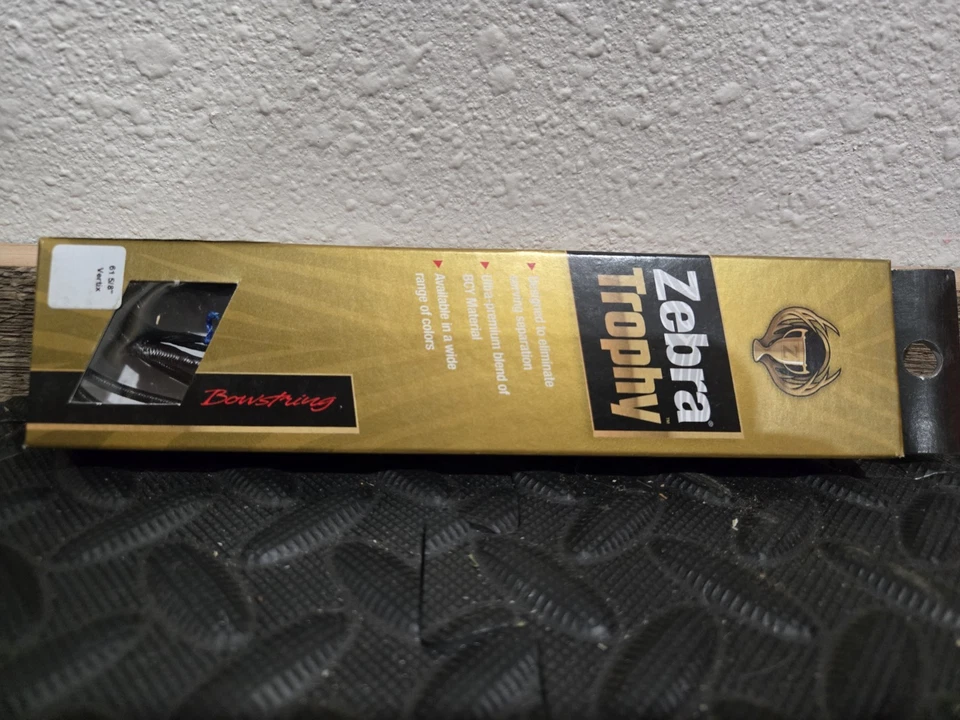Mathews Vertix Zebra Trophy String - Image 1 of 1