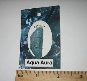 PLATA ESTERLINA 1.5" CUARZO AQUA AURA (TRATADO) CRISTAL PUNTA ALAMBRE COLGANTE ENVOLTURA - Imagen 1 de 6
