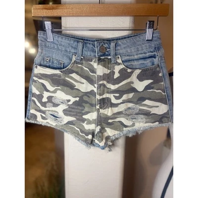 Pantalones Cortos Denim BDG Urban Outfitters Talla 24 Tiro Alto Dree Cheeky Distressed Camuflados Foto 1 de 3