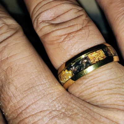 Banda/anillo de acero inoxidable dorado ornamentado marrón tostado para hombre talla 12 nuevo en paquete Foto 1 de 4