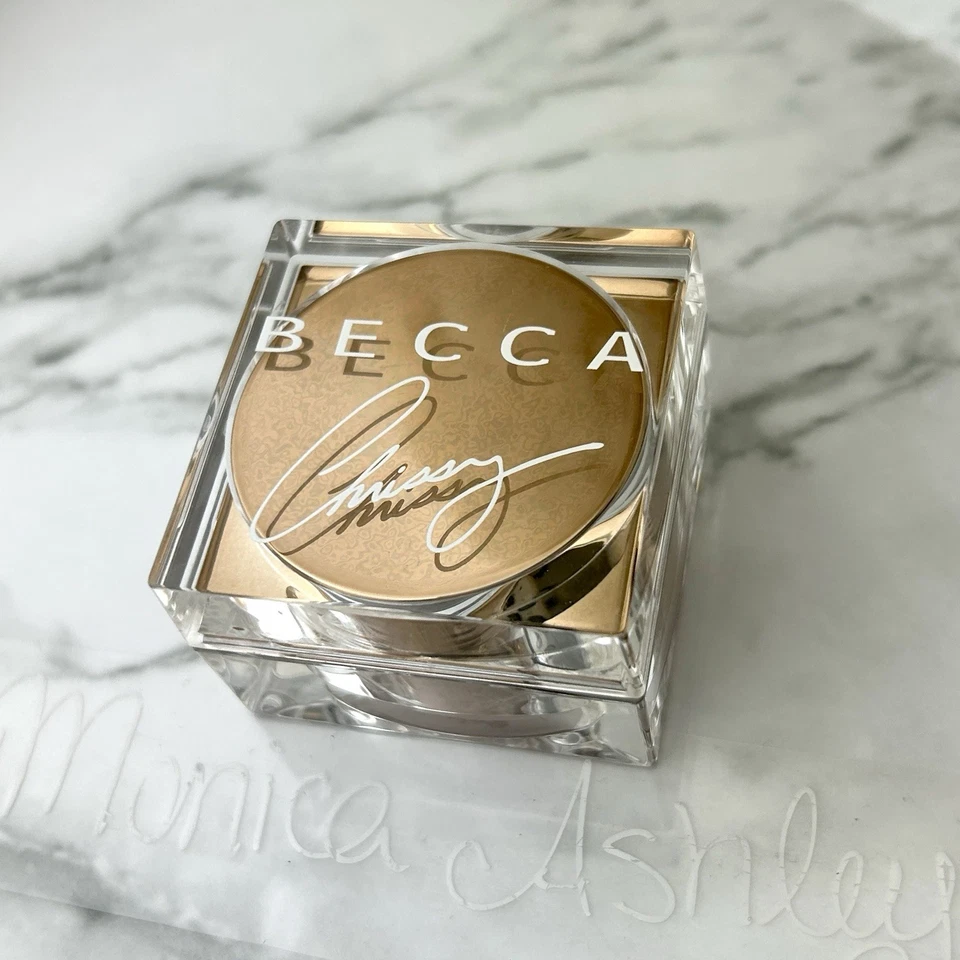 BECCA Chrissy Confitería Brillo Polvo CANELA AZÚCAR Iluminador .14 OZ Nuevo Foto 1 de 4