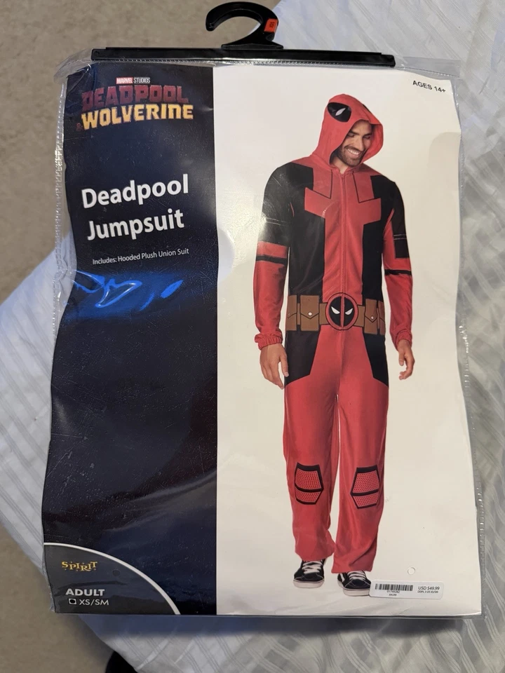 Комбинезон Deadpool для взрослых XS/SM Spirit Halloween - Изображение 1 из 1
