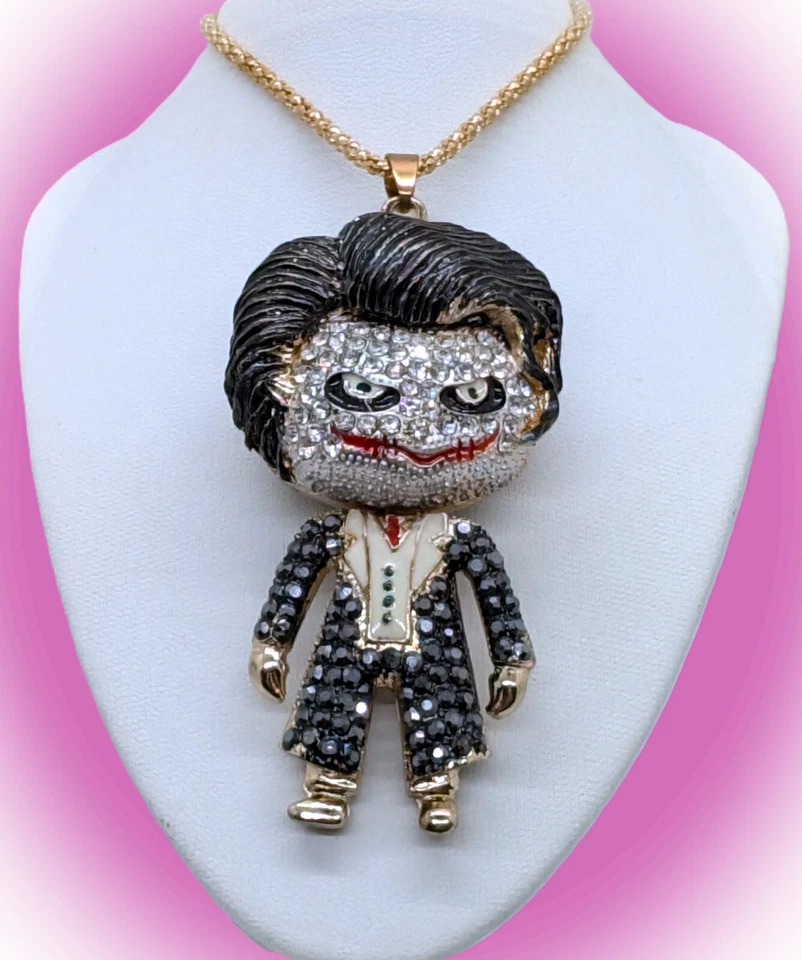 Betsey Johnson Gothic Groom ~ Homem de smoking preto ~ Pingente e colar de corrente de ouro - Imagem 1 de 1