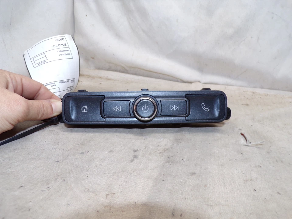 Panel de control de radio 17 18 19 20 21 22 Chevrolet Colorado 84491777 MBR13 Foto 1 de 4