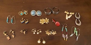Vintage Lot Of 16 Pairs Pierced Non Pierced Earrings Various Styles Colors - Picture 1 of 5