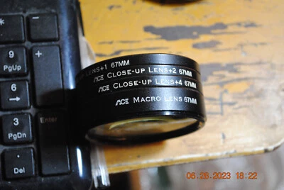 67mm Close Up and Macro Lens Attachments Set - Image 1 of 4