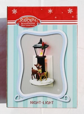 NIB RUDOLPH & CLARICE LARGE FLICKERING LAMP POST HOLIDAY NIGHT LIGHT 6.75" TALL - Image 1 of 4