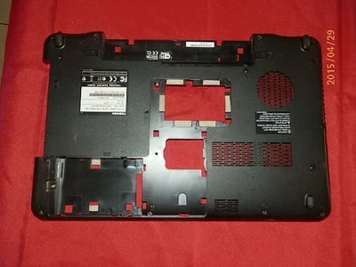 toshiba Satellite Plasturgie Basse BOTTOM C660-C660D sans trappe - Photo 1/2
