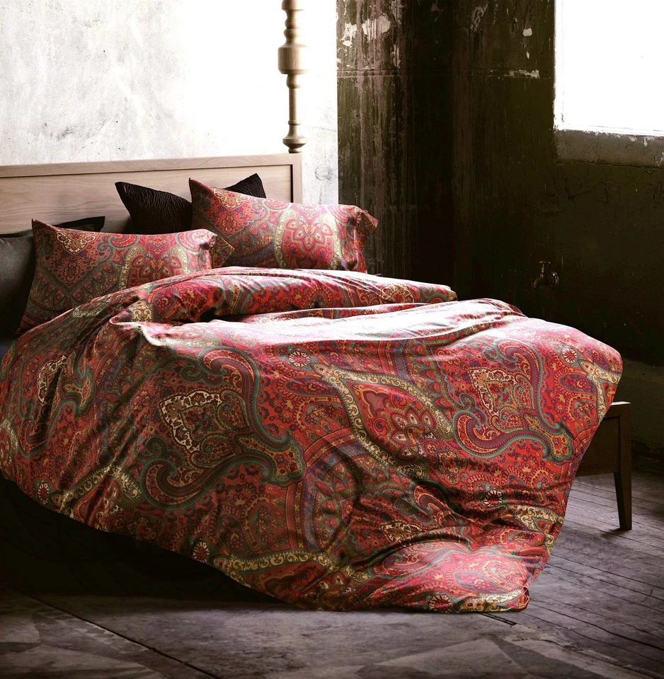Eikei Boho Paisley Print Luxury Duvet Quilt Cover and Shams 3pc Bedding Set Red