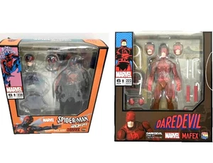Medicom Toy Mafex No.239 Spider-Man 2099 & No.223 Daredevil Comic Ver. Set New - Picture 1 of 7