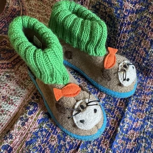 NEW Garnet Hill Kids Pure New Boiled Wool Otters Slippers Booties 9 Haflinger - Picture 1 of 7