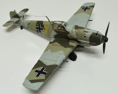1:32 WWII Eduard Bf 109E-4 German Fighter Plane 21st Century Toys Plastic Model - Image 1 of 4