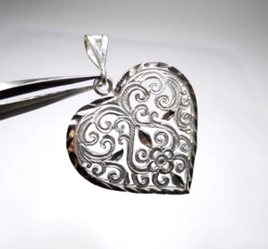 VINTAGE FILIGRANER HERZ DIAMANTSCHLIFF LIEBE STERLINGSILBER 925 CHARM ANHÄNGER. - Bild 1 von 10