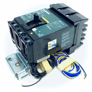 Disyuntor cuadrado D FH360201380, 250 V, 3 polos, 20 A - Imagen 1 de 5