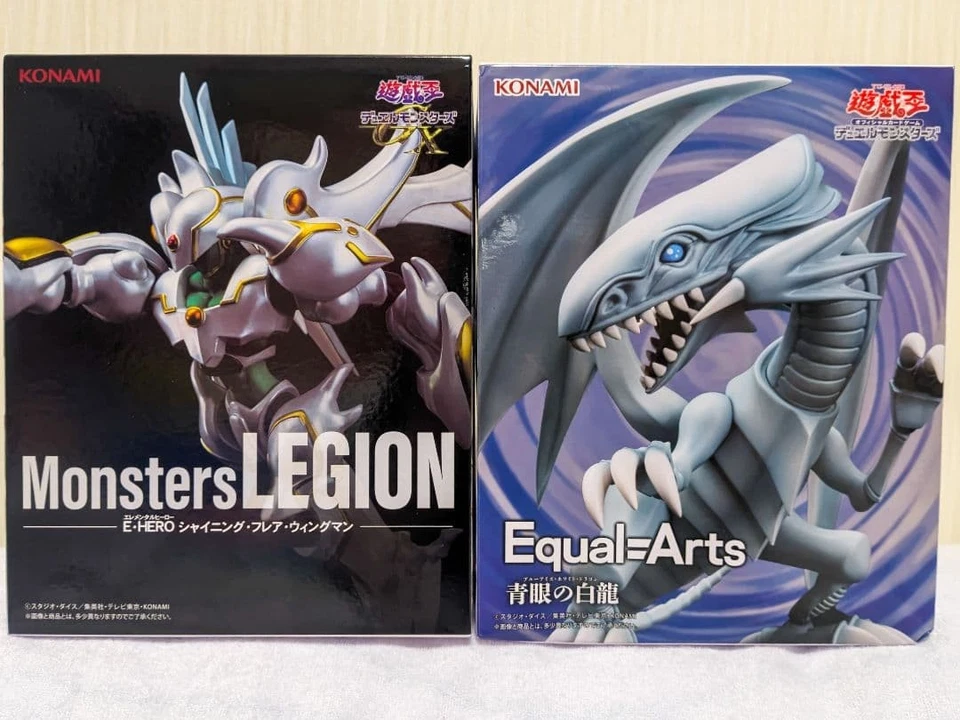 Conjunto de figuras Equal Arts Yu Gi Oh Blue Eyes White Dragon Shining Flare Wingman Foto 1 de 1