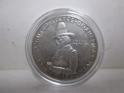 1920 US PILGRIM COMMEMORATIVE SILVER HALF DOLLAR - Image 1 of 2