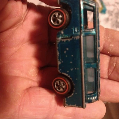 VW Beach Bomb Hot Wheels Redline Aqua 1969, sin tablas, muy buen estado Foto 1 de 4