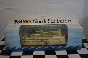 P & O North Sea Ferries - Pride of Hull -heavy resin type model ref ZF683 - Picture 1 of 8