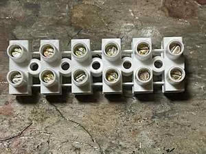 1X new Vernitron 6-position TERMINAL BLOCK 500V, 25A - Picture 1 of 3