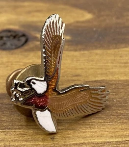 OLDER VINTAGE BALD EAGLE ENAMEL PIN Beautiful Detail 3/4" - Picture 1 of 3
