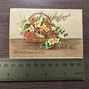 Tarjeta de Navidad victoriana saludos de temporada - cesta de flores antigua - Imagen 1 de 3