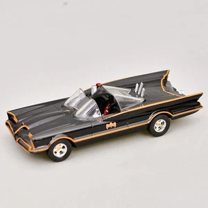 JADA 1:32 SCALE 1966 CLASSIC BATMAN BATMOBILE DIECAST 98225 DC COMICS - Picture 1 of 8