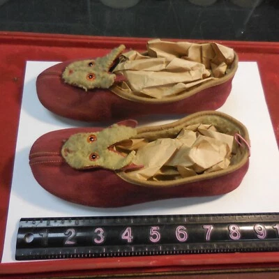 Zapatillas RARAS de cuero con suela de conejito con ojos de vidrio para niños victorianos tempranos #op/hp Foto 1 de 4