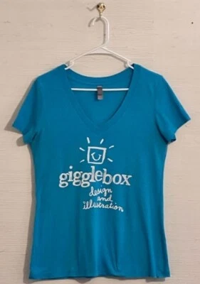 NEXT LEVEL APPAREL - Camiseta manga corta, cuello en V, aguamarina (talla XL), con diseño Foto 1 de 4