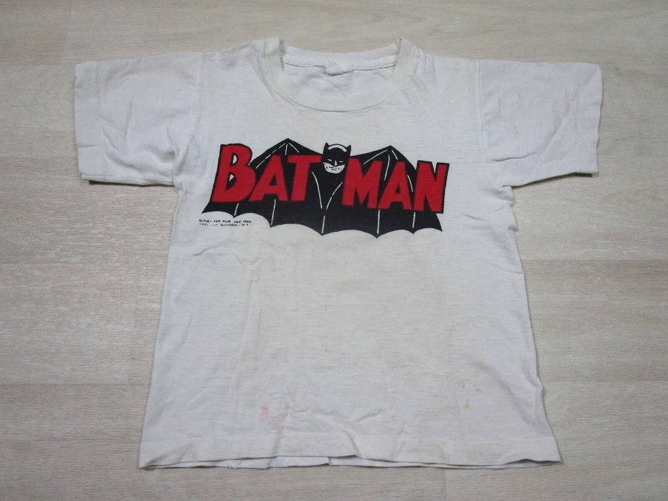 CAMISETA BATMAN VINTAGE AÑOS 60 1966 Allison Graphic DC Comics Juvenil Talla 12 x 14,5 Foto 1 de 4