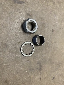 Datsun Roadster Steering Wheel Collar & Nut 1968 1969 1970 - Bild 1 von 2