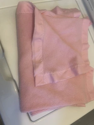 "Manta vintage Baby Morgan térmica rosa gofre satinado tejido gofre 36""X51"""  Foto 1 de 2