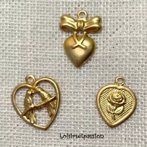 LOT de 3 CHARMS / BRELOQUES dorés - COEUR OISEAUX FLEURS - T2-07 - Bild 1 von 1