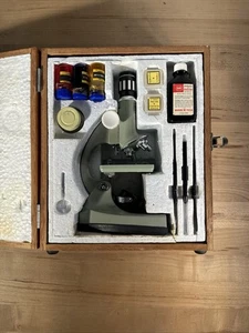 Vintage Tasco Deluxe Microscope In Wooden Box with Accessories & Dyes In Box - Picture 1 of 9