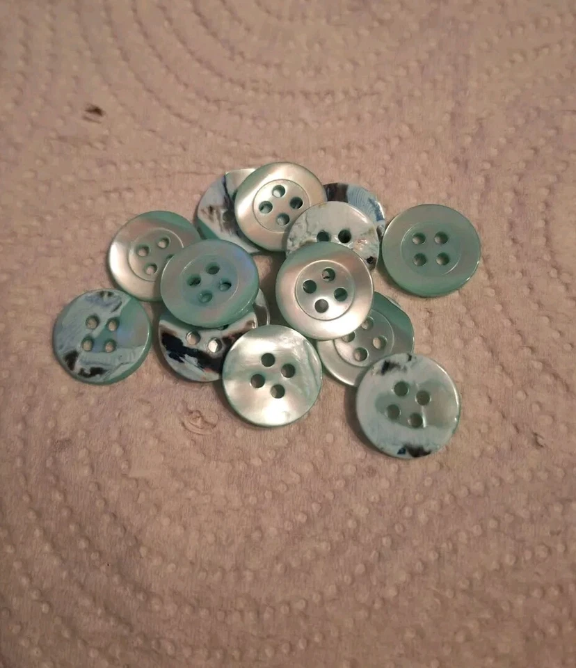 10 Perlmutt Knöpfe hellblau/türkis schimmernd, Set, ca. 12,7 mm, Konvolut, 20" - Bild 1 von 1