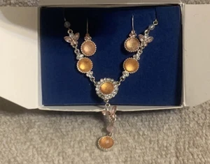 Avon Y Shape Pretty Pastel Pink Orange Necklace & Earrings Gift Set - Picture 1 of 14