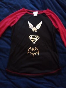 Camiseta Grande Niñas "DC Superhero Girls" Batgirl, Supergirl y Wonder Woman Logo - Imagen 1 de 9