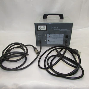 Caricabatterie automatico Lester 18350 24 Volt 8 A doppia modalità - Foto 1 di 13