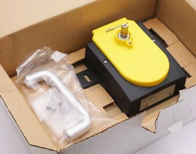 Euchner MGB-H-AA1A8-R-114465 MGBHAA1A8R114465 114465 Handle Module -unused/OVP- - Image 1 of 4