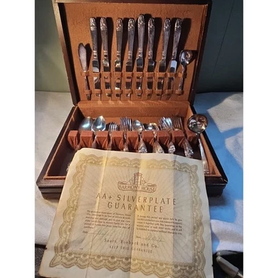 Cubiertos Sears Harmony House Danish Queen 53 piezas plateados AA++ papeleo Foto 1 de 4