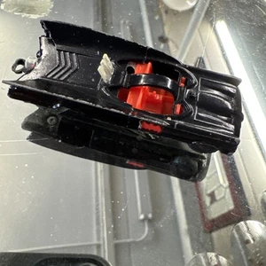 Batmobile vintage Husky Gran Bretagna Inghilterra 1:64 manca 1 ruota - Foto 1 di 6