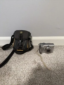 Cámara digital Canon PowerShot A560 7,1 MP 4x zoom óptico con estuche tarjeta SD de 1 GB - Imagen 1 de 5