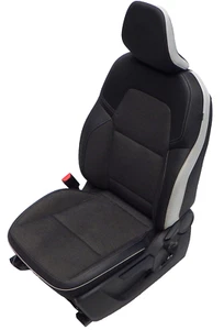 Renault Captur II ab 2019  Sitz vorne links Gurtstraffer ausgelöst Sitzheizung - Bild 1 von 8