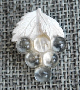 Antique Vtg Button Celluloid Lucite Grapes #225-B - Picture 1 of 4