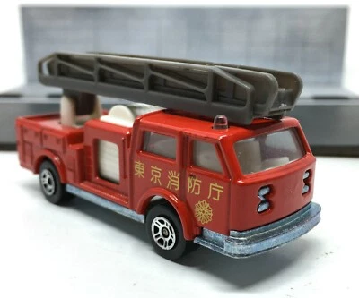 Majorette Pompier Japan Fire Truck - Gray Ladder 1/100 (3 inches) no Package - Image 1 of 4