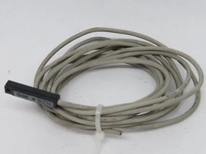 SMC D-Z7331 Auto Reed Switch 24VDC 2W 3M Red LED *Cut Length* USED - Picture 1 of 2