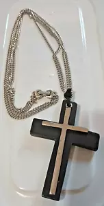 VINTAGE WOODEN & SILVER TONE CROSS BRAND MONET 3IN.LONG 2IN.WIDE 12IN.CHAIN - Picture 1 of 9