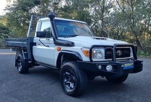 2018 TOYOTA LANDCRUISER VDJ79 4.5L V8 TURBO DIESEL 4X4 MANUAL UTE.CRUISE CONTROL - Picture 1 of 13