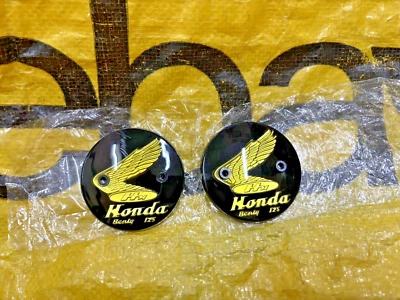 Honda Benly C92 C95 CA92 CA95 CB92 CS92 LH Tank Badges Emblem Gold *NEW* x2 - Imagem 1 de 4